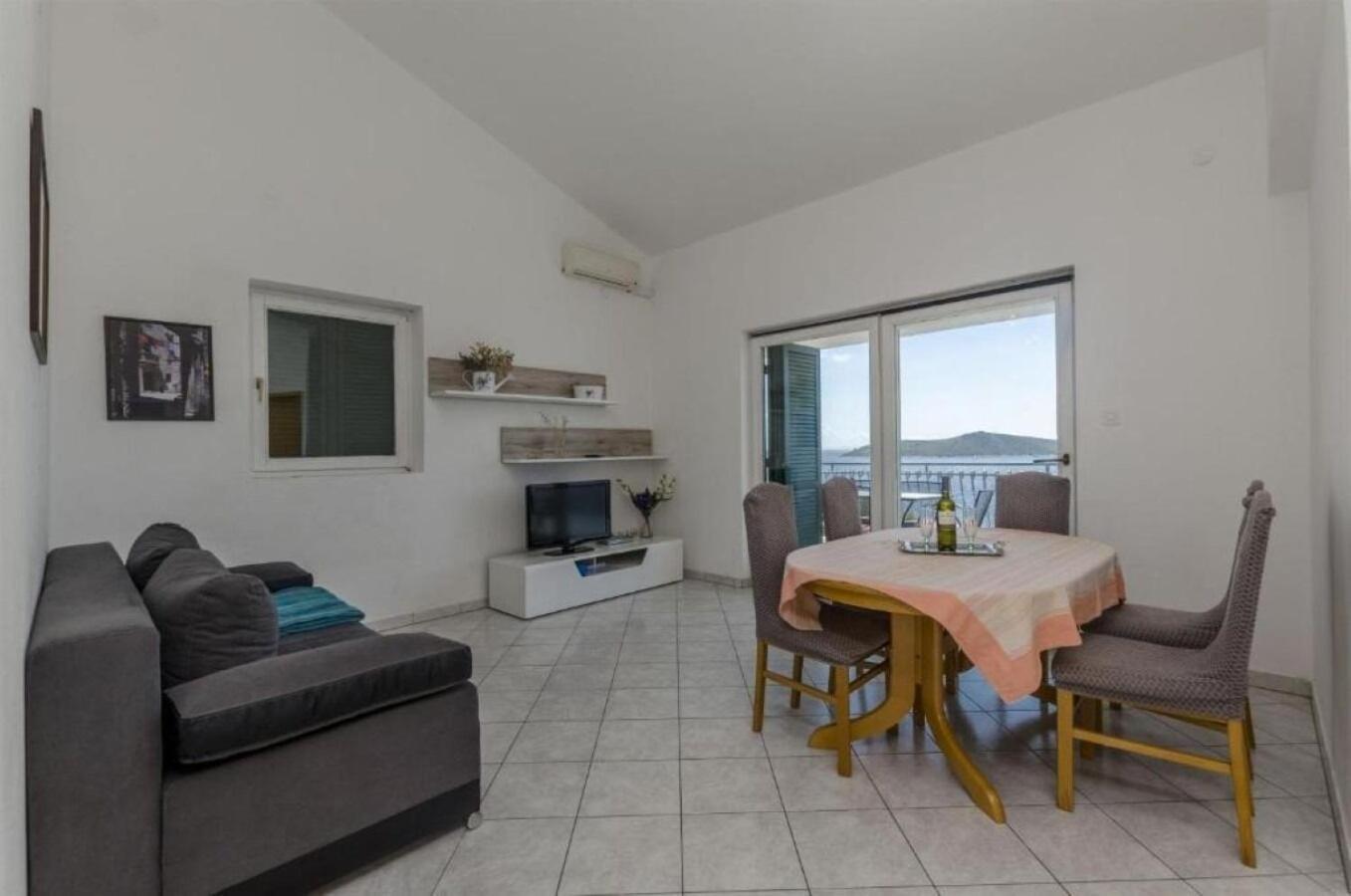Apartments Mil - 80M From The Sea Sevid Exterior foto