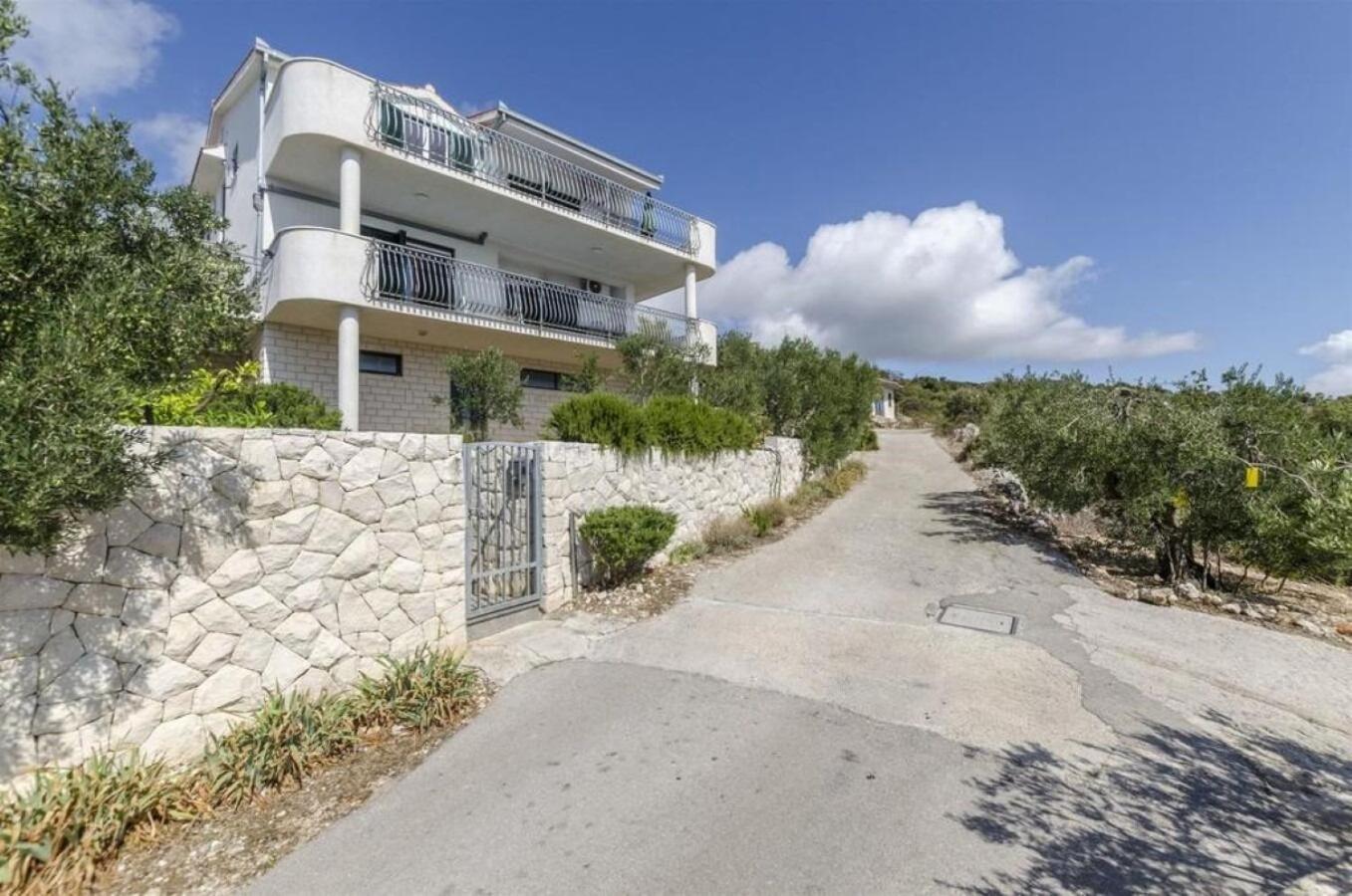 Apartments Mil - 80M From The Sea Sevid Exterior foto